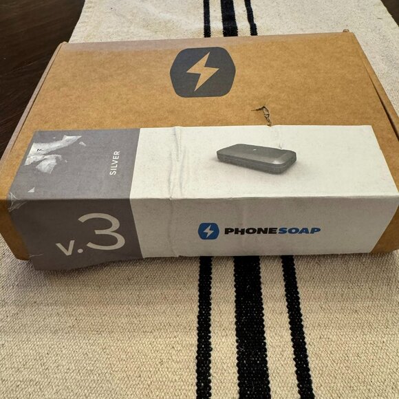PhoneSoap 3 UV Phone Sanitizer & Charger Silver Open Box - Picture 2 of 3